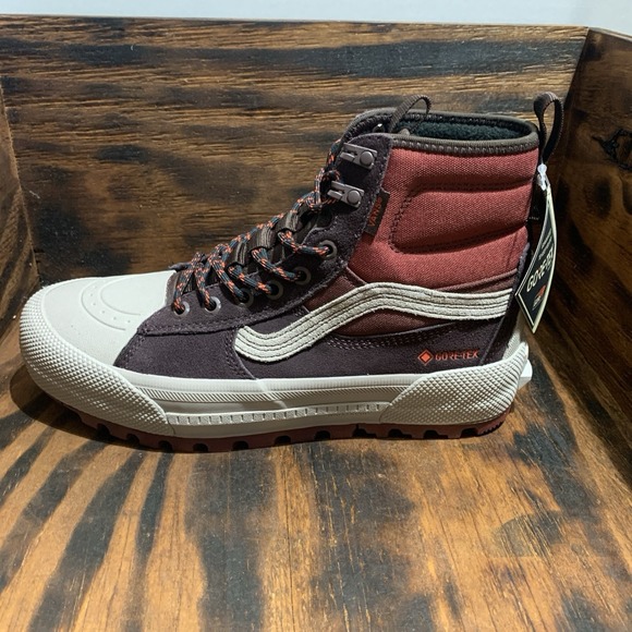 Van Sk8-Hi Gore-Tex MTE Chocolate Brown Size (7.5 Men)(9 Women) - Picture 1 of 9
